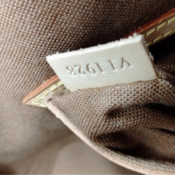 Louis Vuitton Alma PM Monogram Handbag. - Picture 9 of 15